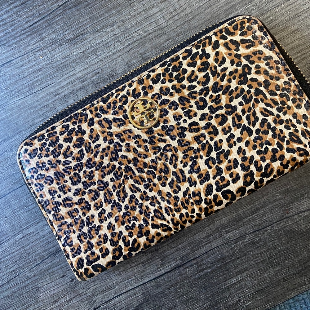 Tory Burch Leopard Print Wallet